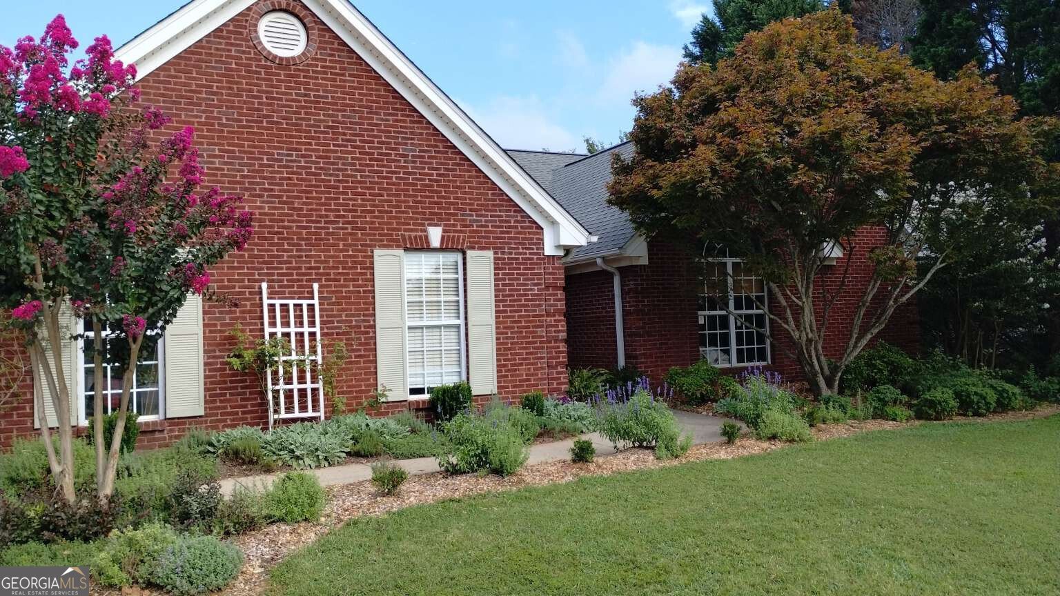 553 Drake Circle Winder - 1