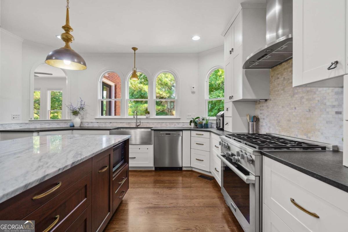 455 Majestic Cove Milton - 12