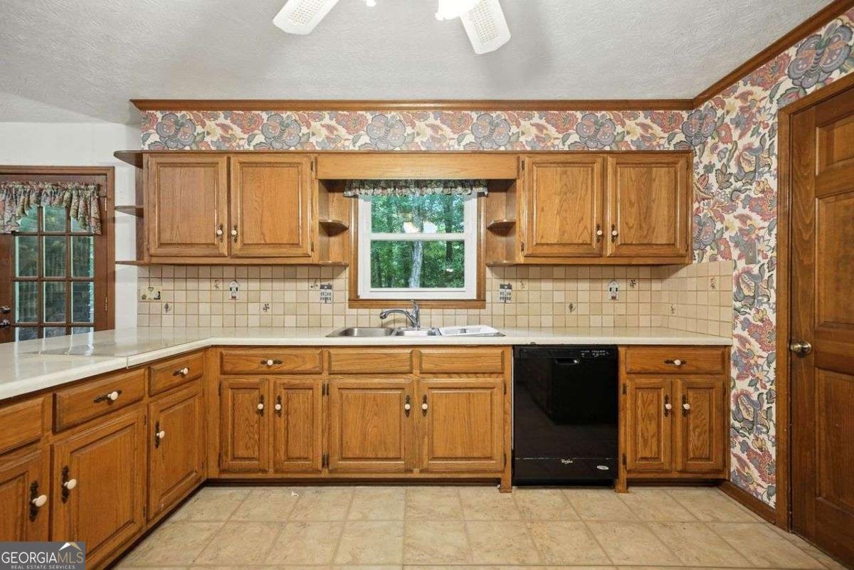 1336 Janmar Road Snellville - 8