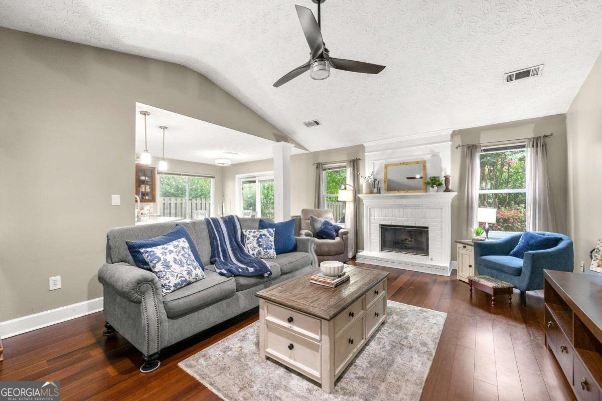 1324 Pinebreeze Way Marietta - 10