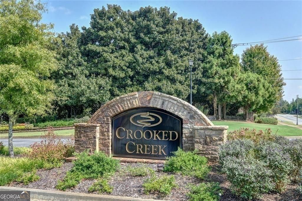 465 Majestic Cove Drive Milton - 1