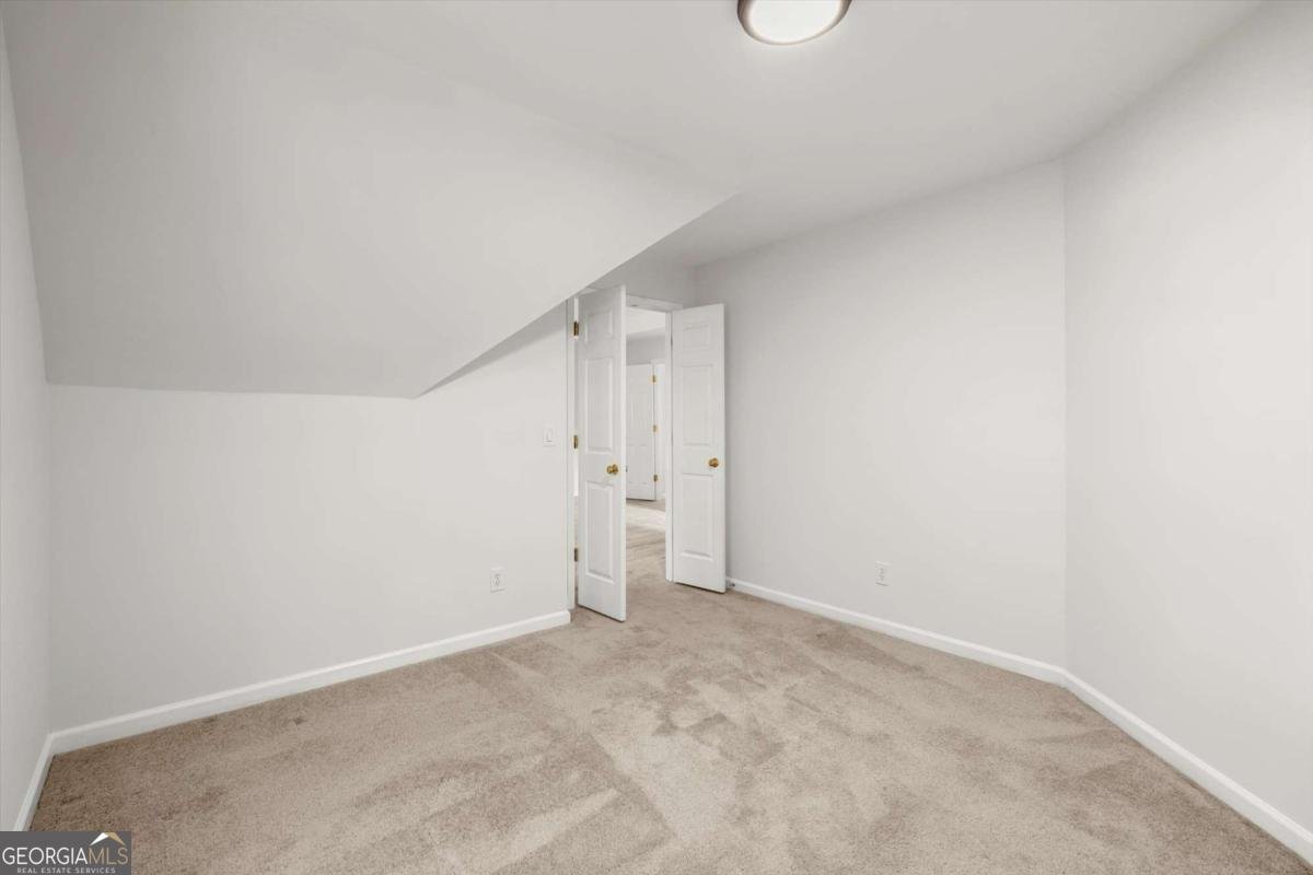 2524 Dunhaven Glen Snellville - 33
