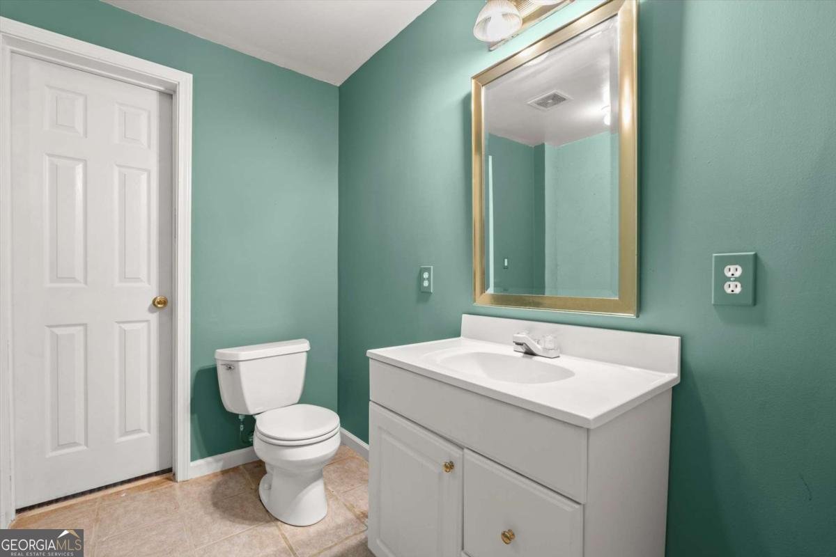 2524 Dunhaven Glen Snellville - 45