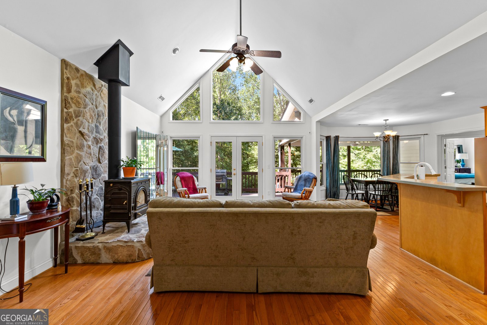 311 Hillview Road Hampton - 13