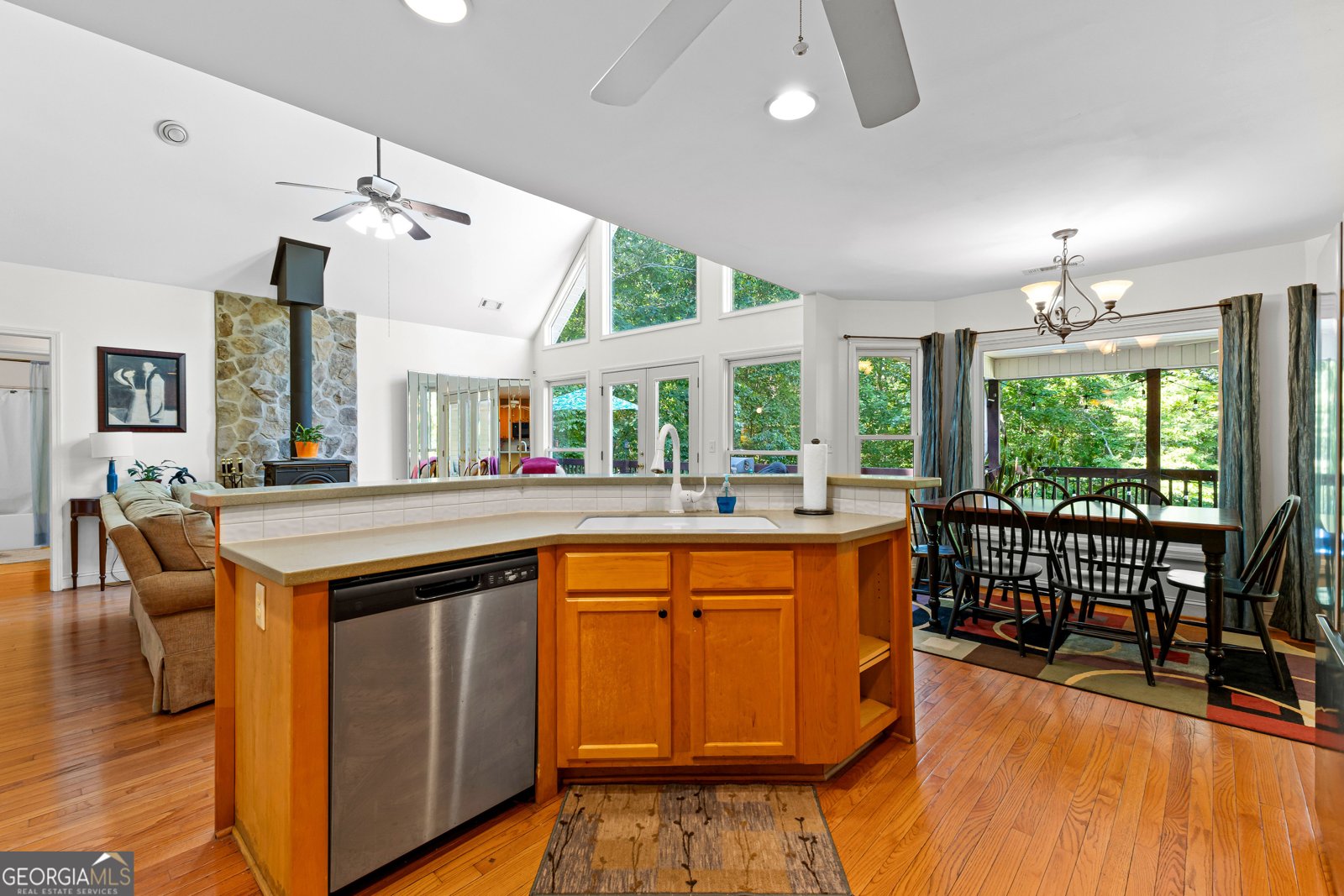 311 Hillview Road Hampton - 24