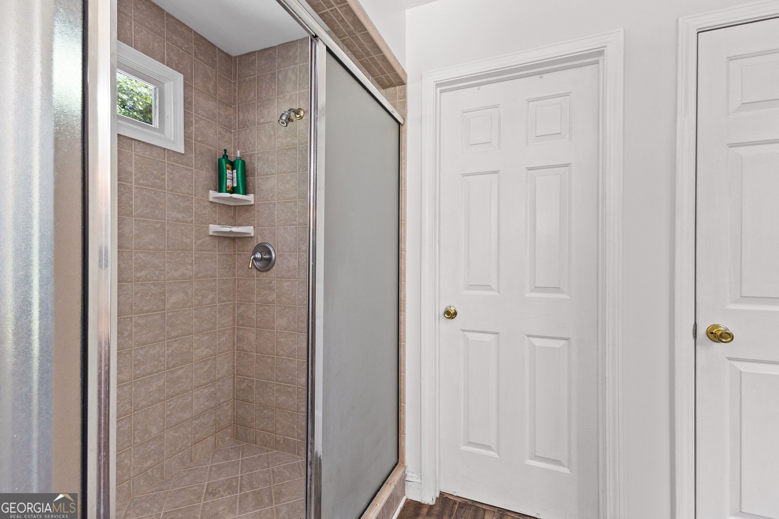 311 Hillview Road Hampton - 32