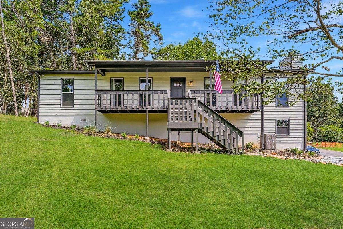 127 Riverlake Drive Woodstock - 1