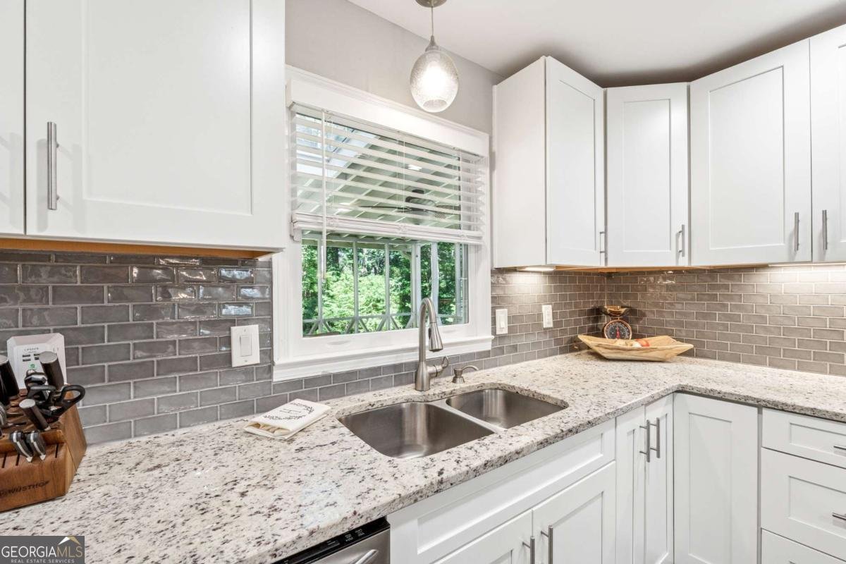 180 Pruitt Drive Alpharetta - 19