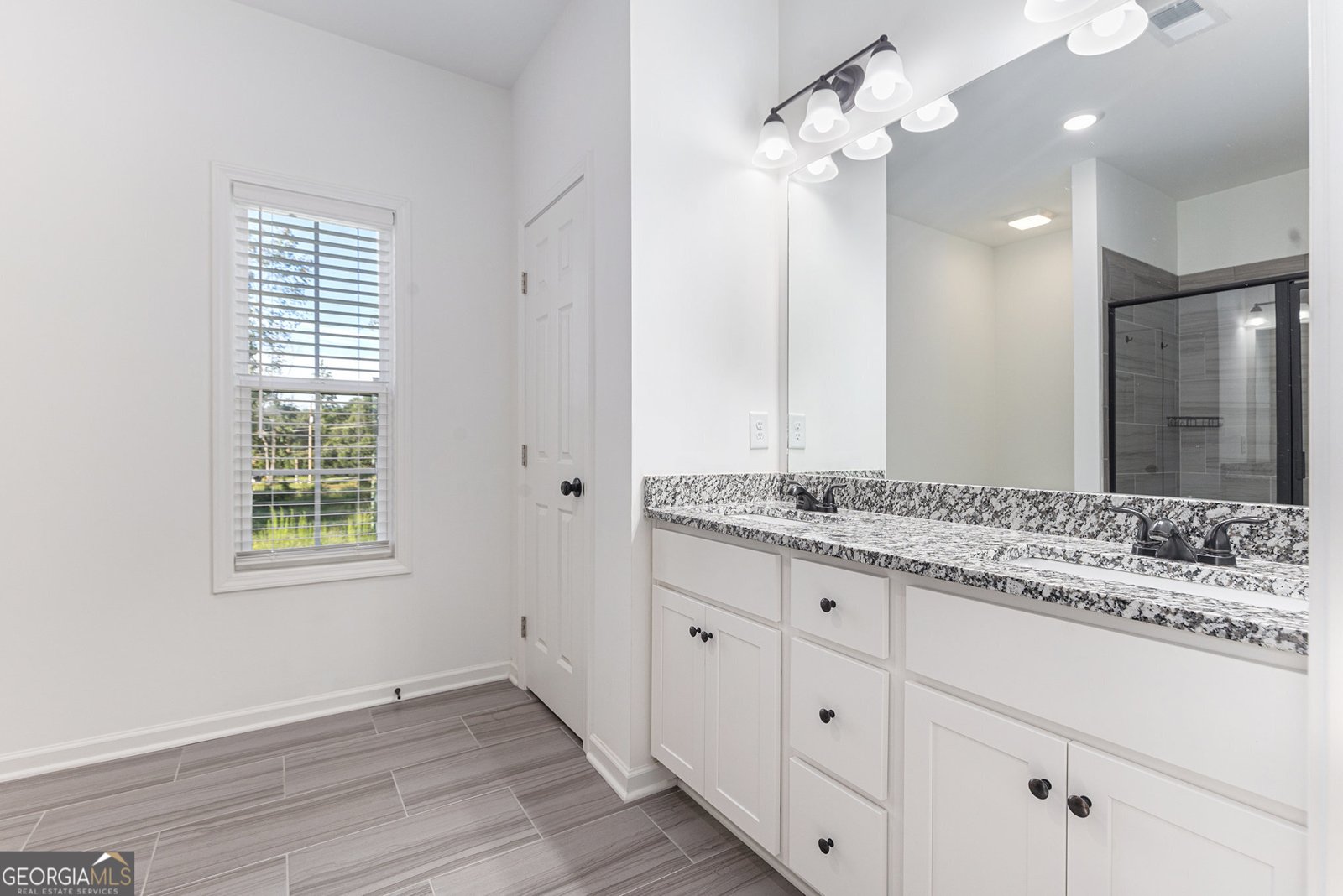46 Appaloosa Drive Dallas - 18