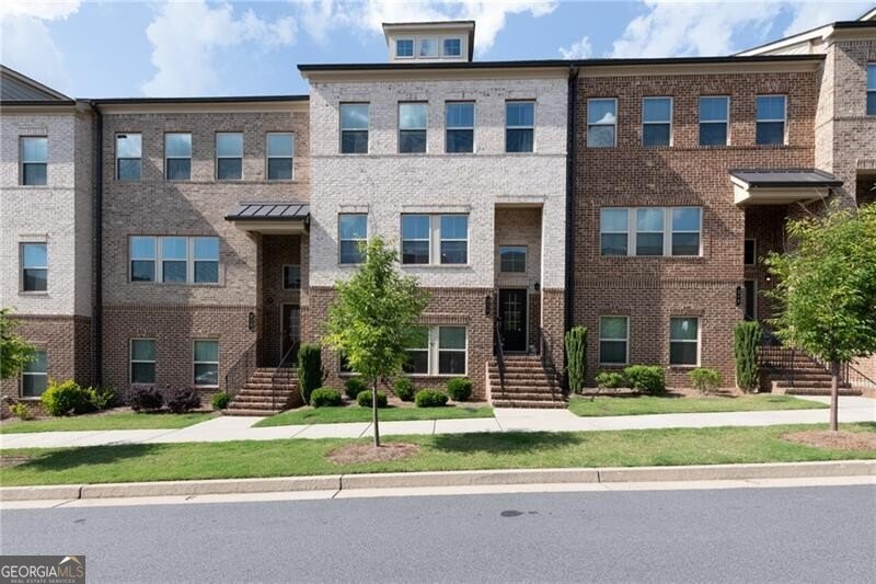 310 Commons Avenue Woodstock - 1