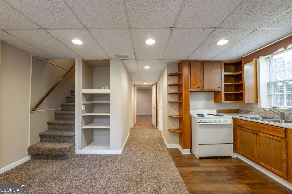 4559 Collins Avenue Acworth - 37