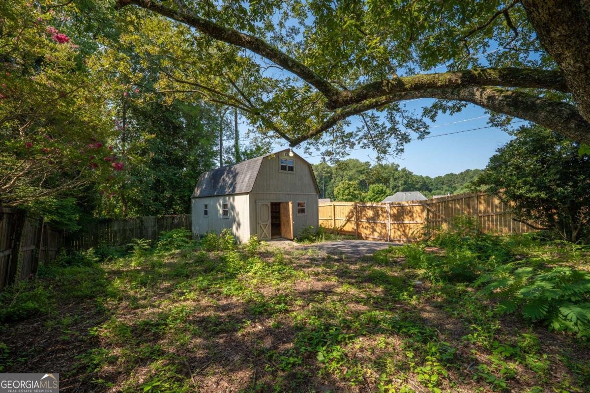 4559 Collins Avenue Acworth - 53
