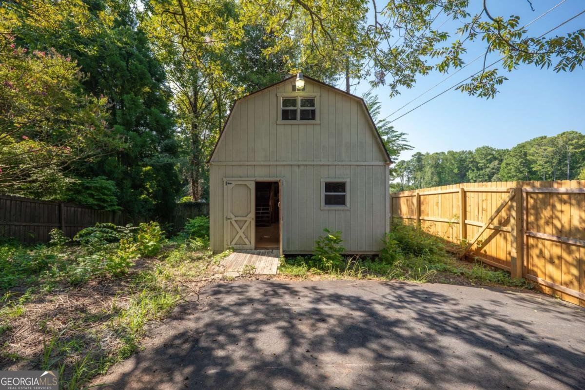4559 Collins Avenue Acworth - 54
