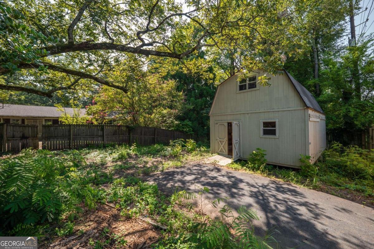 4559 Collins Avenue Acworth - 55