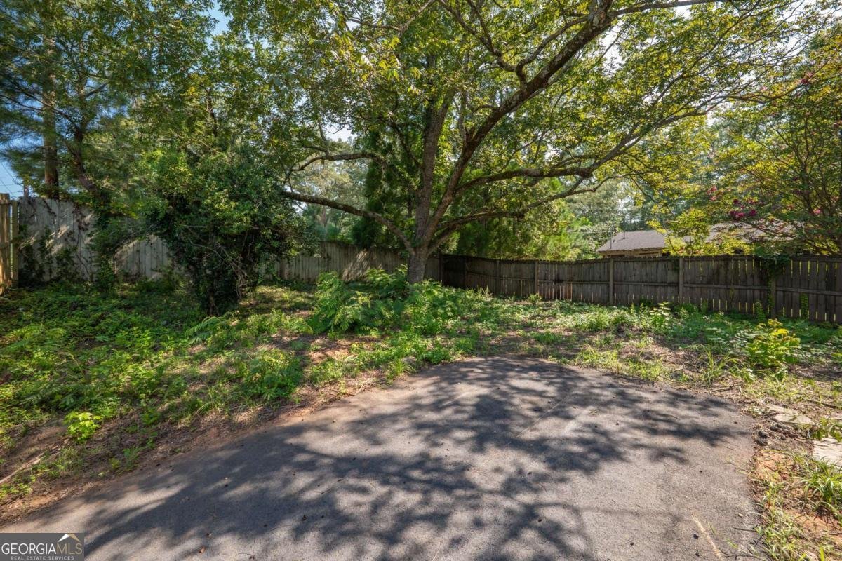 4559 Collins Avenue Acworth - 56