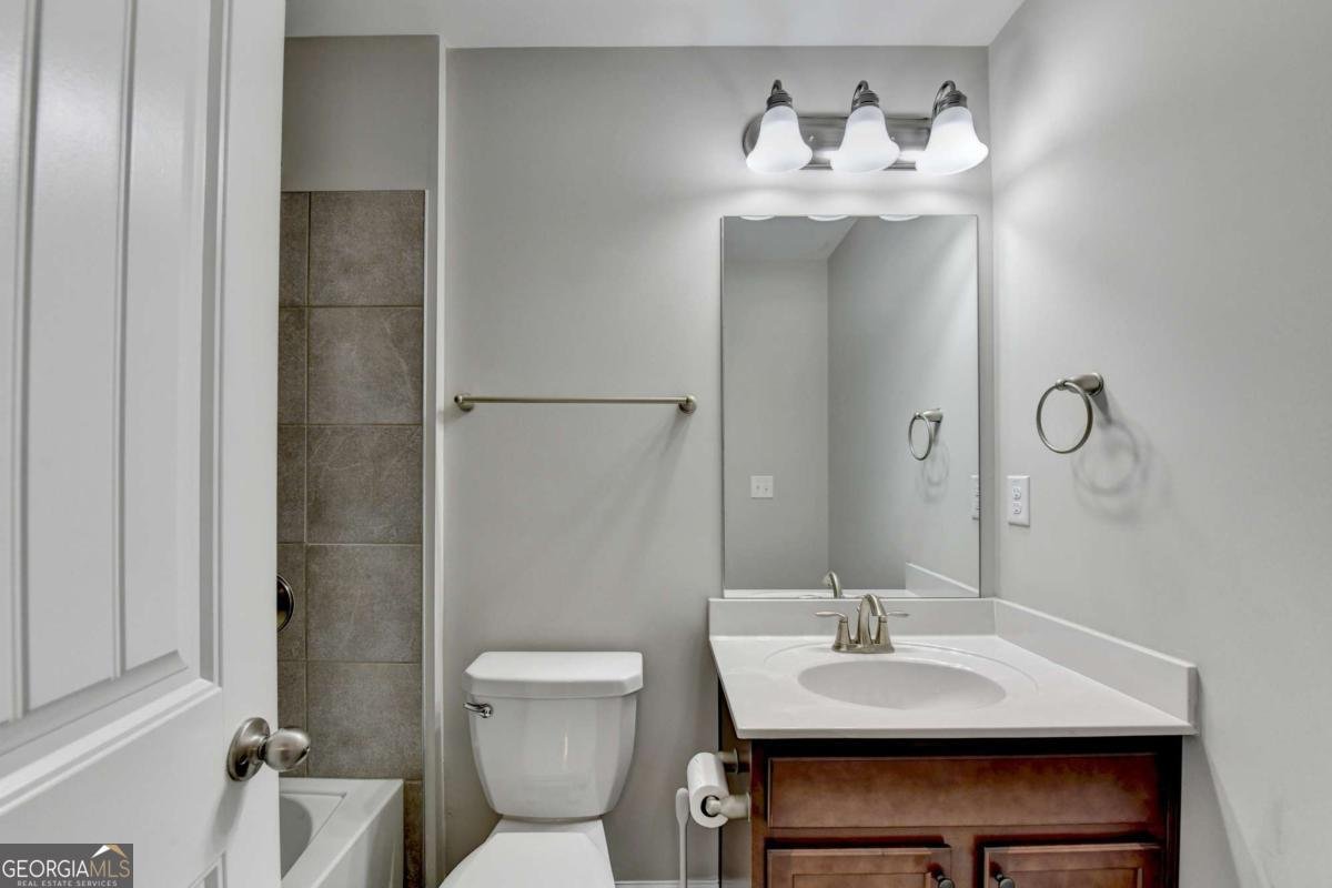 4815 EDGEMOORE Trace Cumming - 59