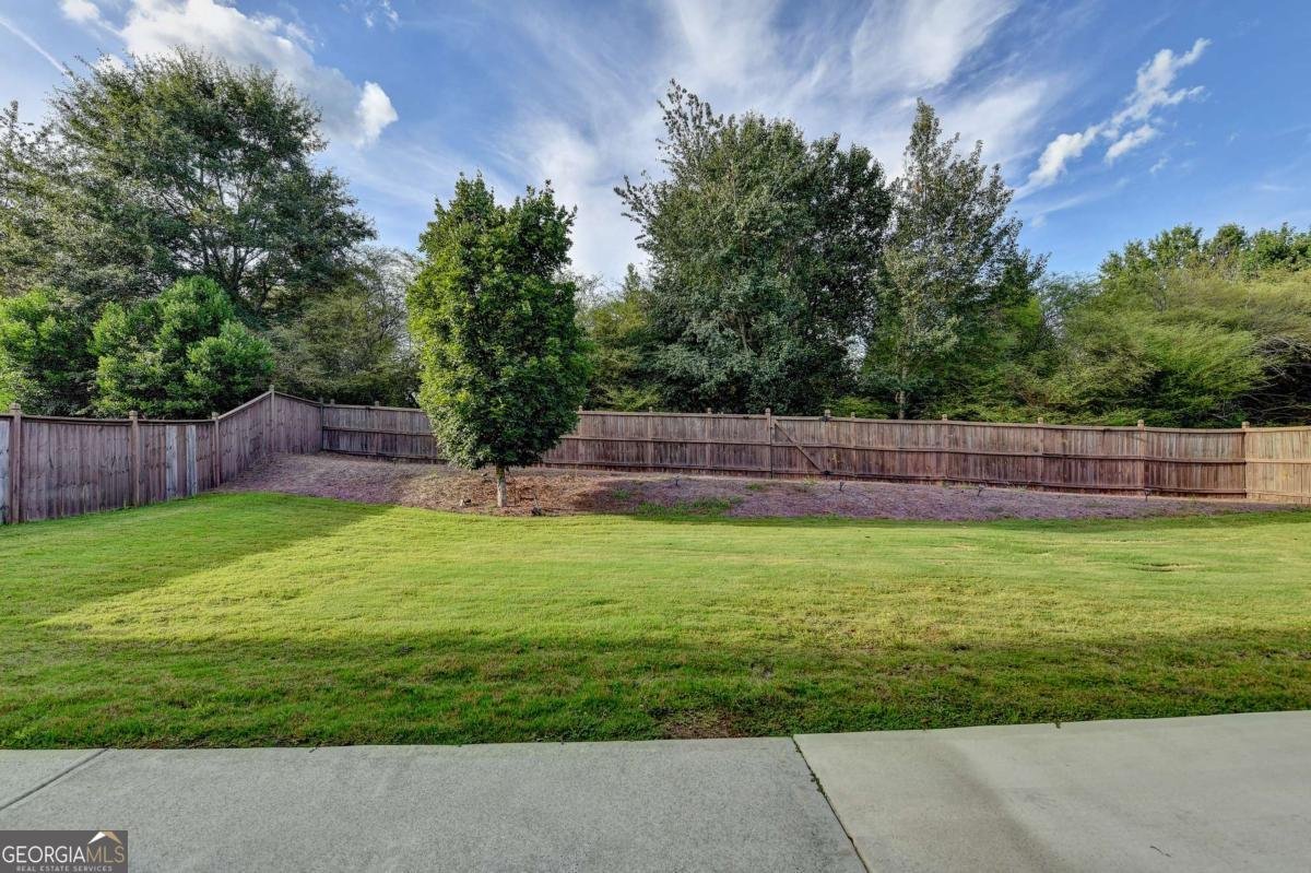 4815 EDGEMOORE Trace Cumming - 67