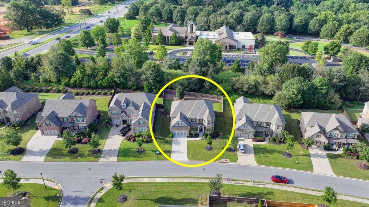4815 EDGEMOORE Trace Cumming - 72