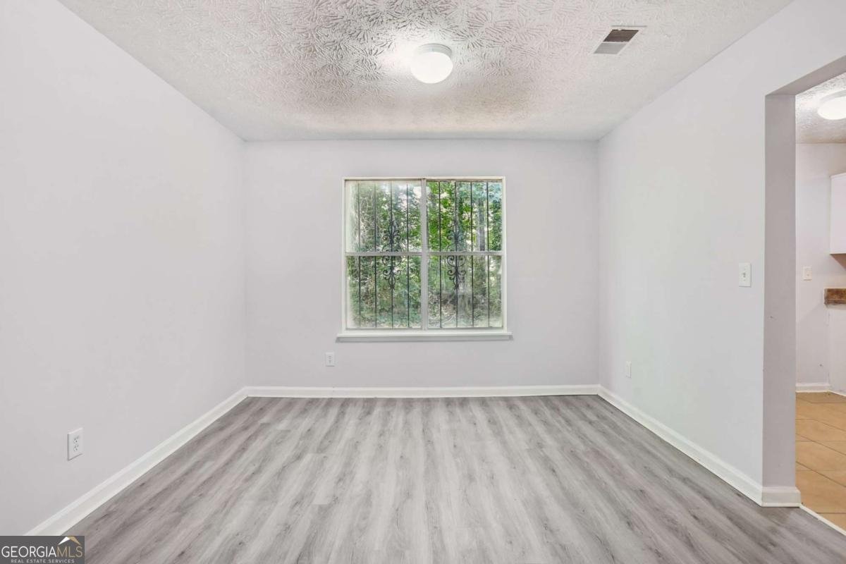 310 Wolf Downs Way Atlanta - 2