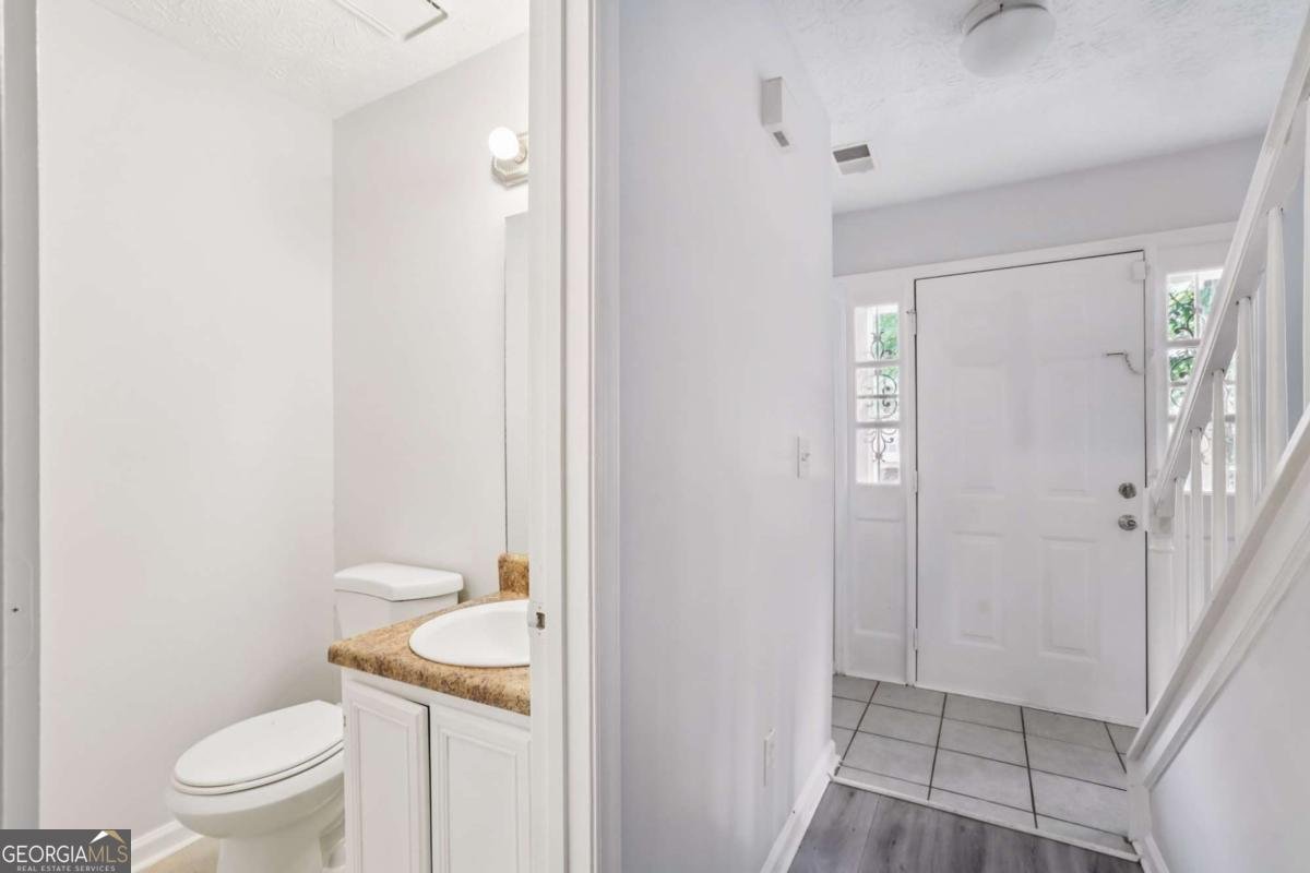 310 Wolf Downs Way Atlanta - 8