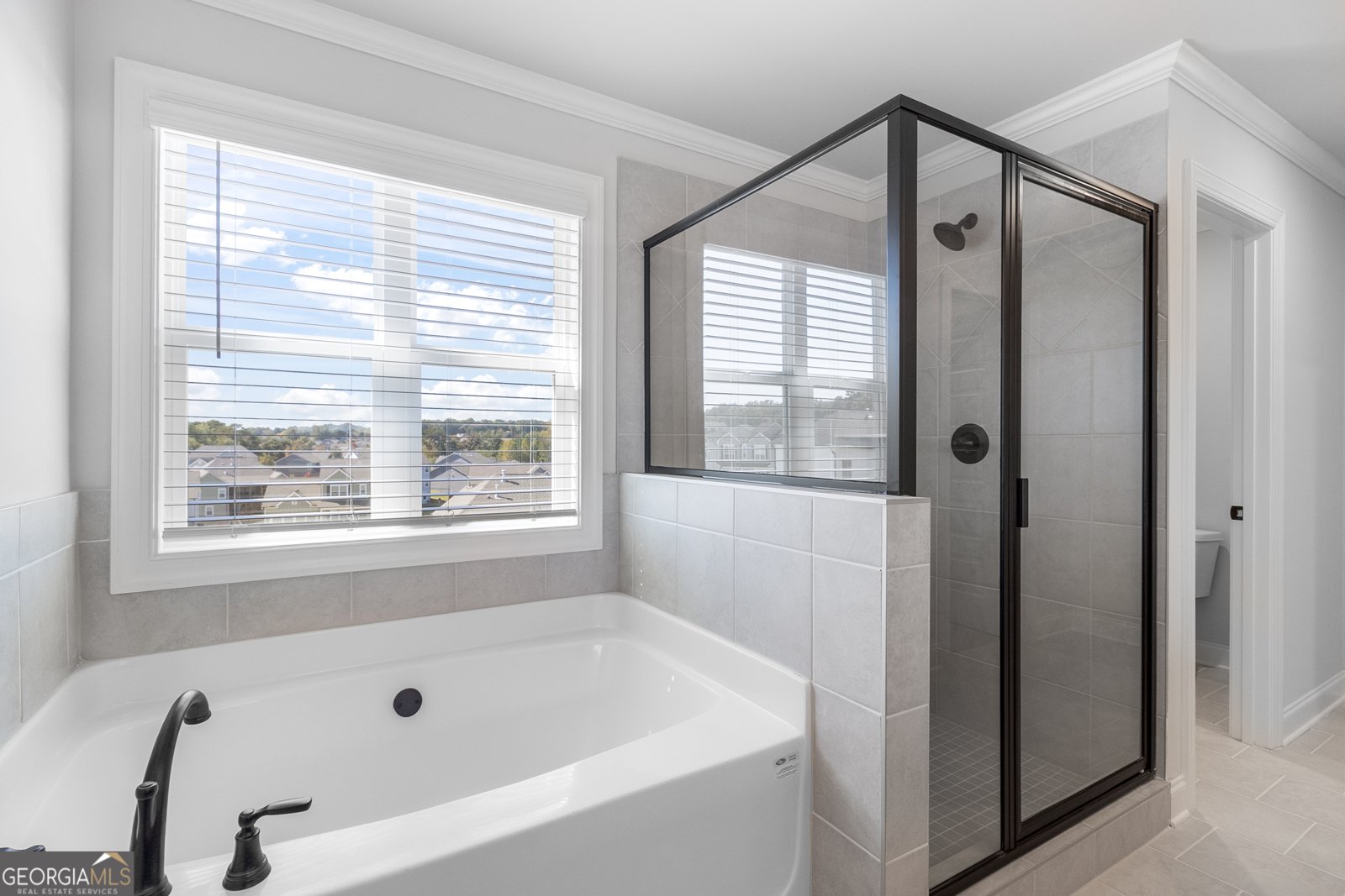 446 Banff Drive Winder - 27