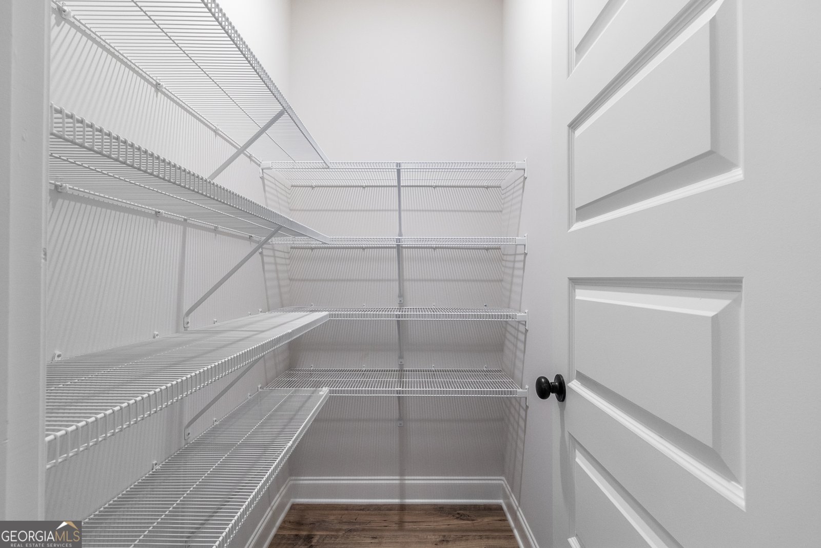 446 Banff Drive Winder - 30