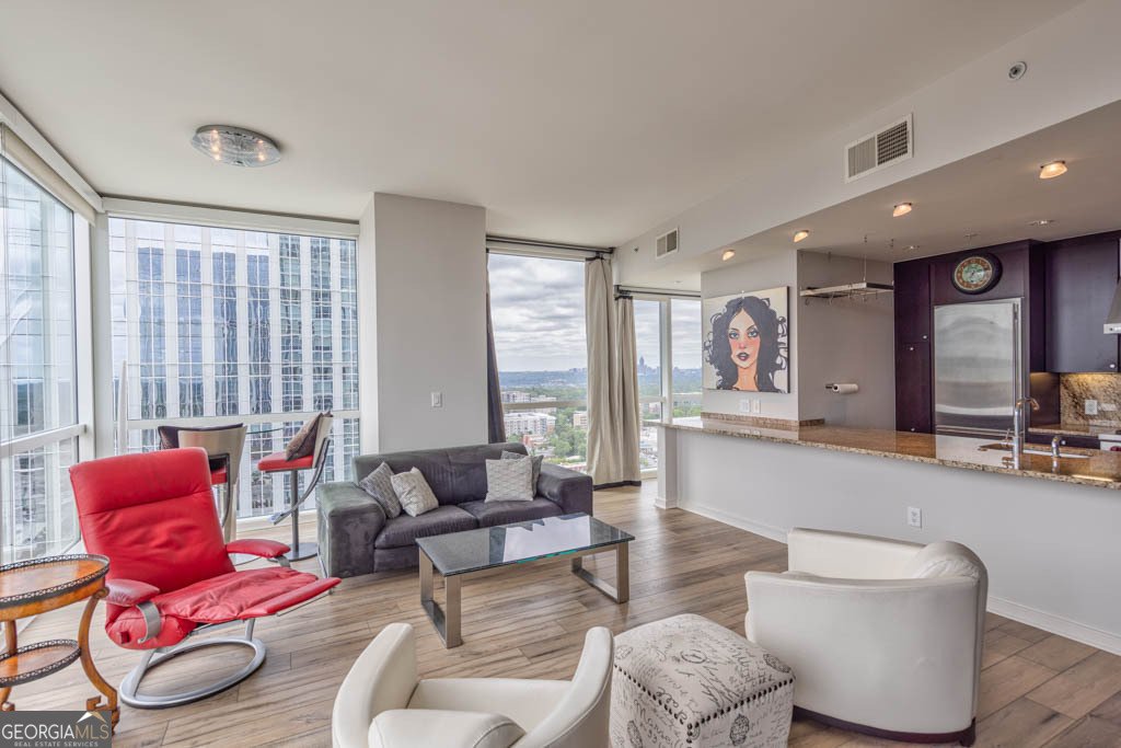 3325 Piedmont Road Atlanta - 35