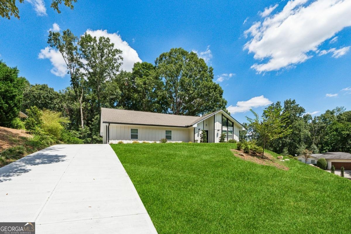 1365 Oakhaven Drive Roswell - 1
