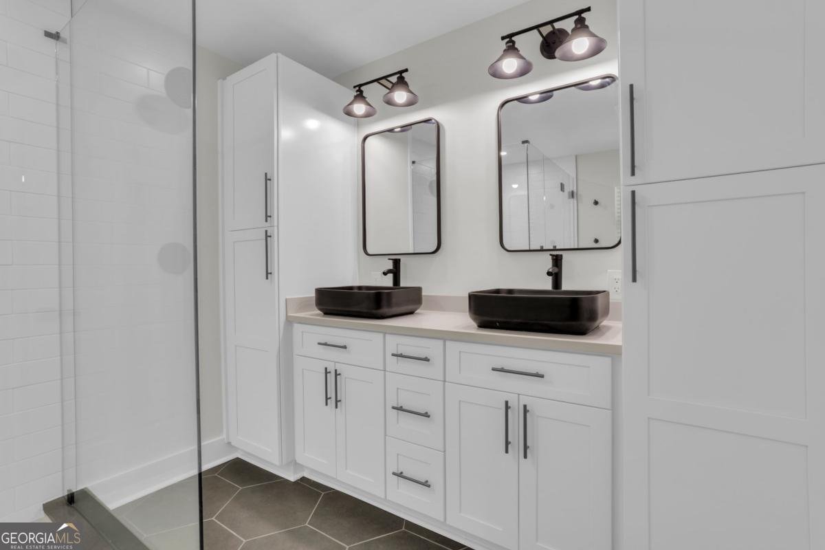1365 Oakhaven Drive Roswell - 52