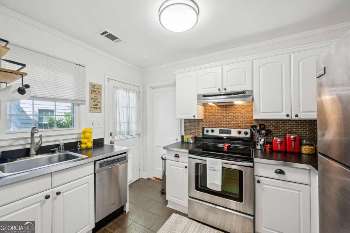 698 Windsor Terrace Avondale Estates - 12