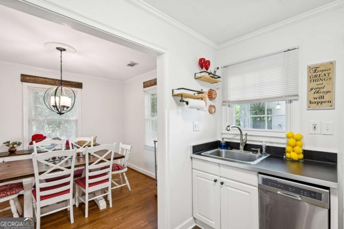 698 Windsor Terrace Avondale Estates - 14