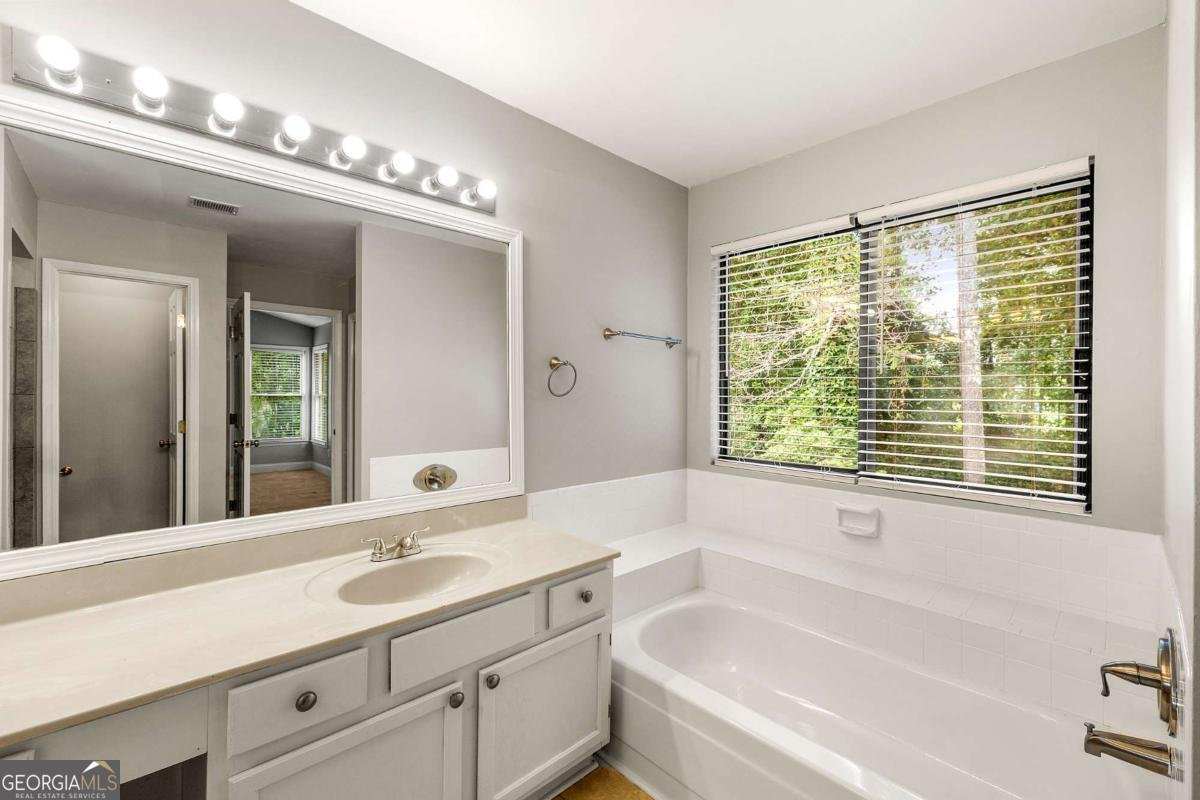 11125 Pinehigh Drive Alpharetta - 10