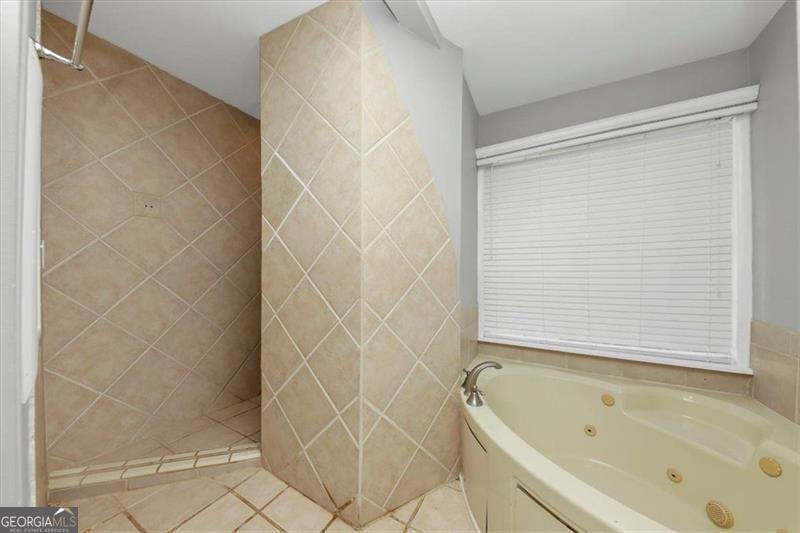 4203 HAPSBURG Decatur - 16