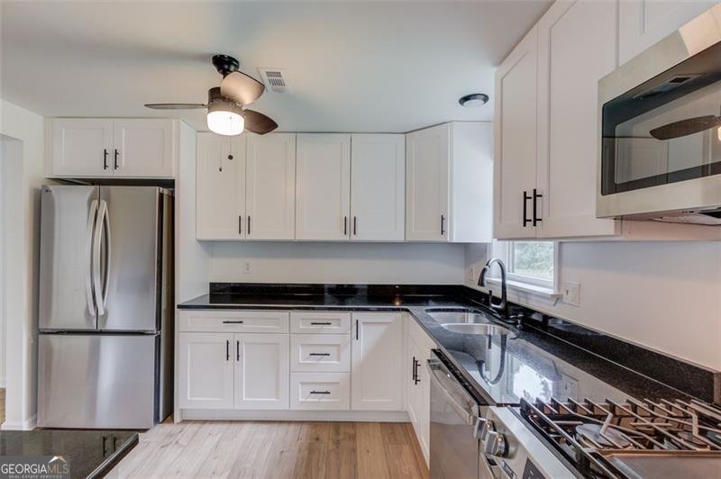 5266 LONG GREEN Stone Mountain - 19