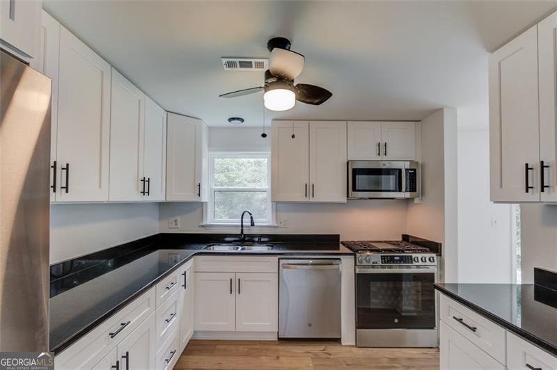 5266 LONG GREEN Stone Mountain - 22
