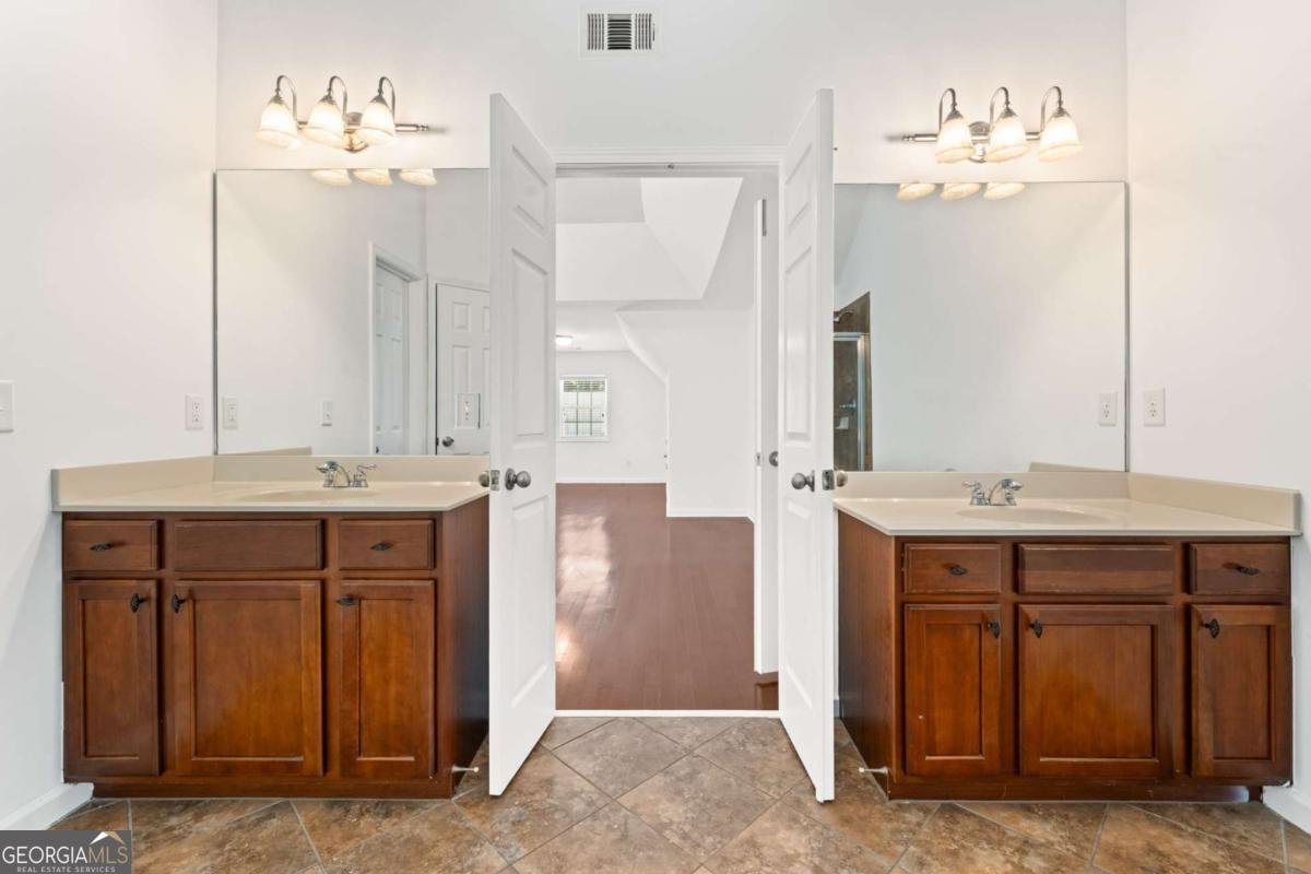 208 Sawtooth Court Canton - 1