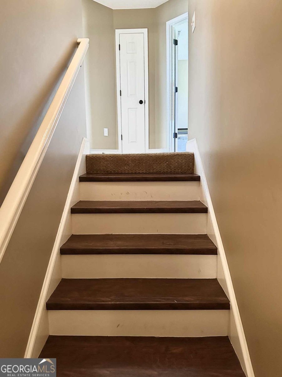 6112 Cottonwood Lane Blackshear - 39