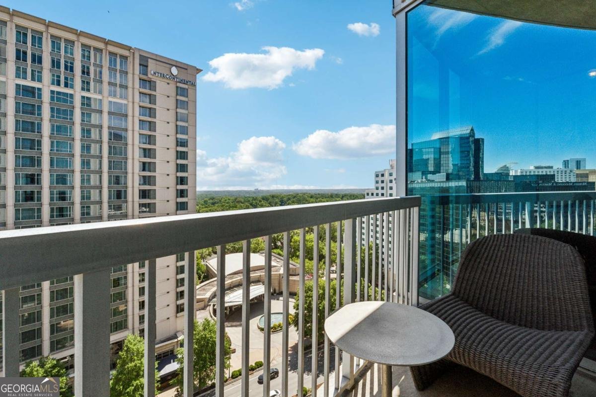 3324 Peachtree Road Atlanta - 25