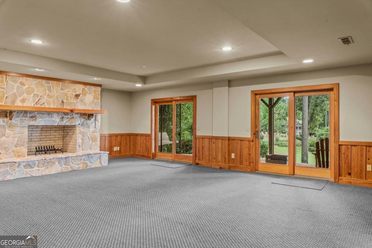 1201 Lakeview Court Greensboro - 44