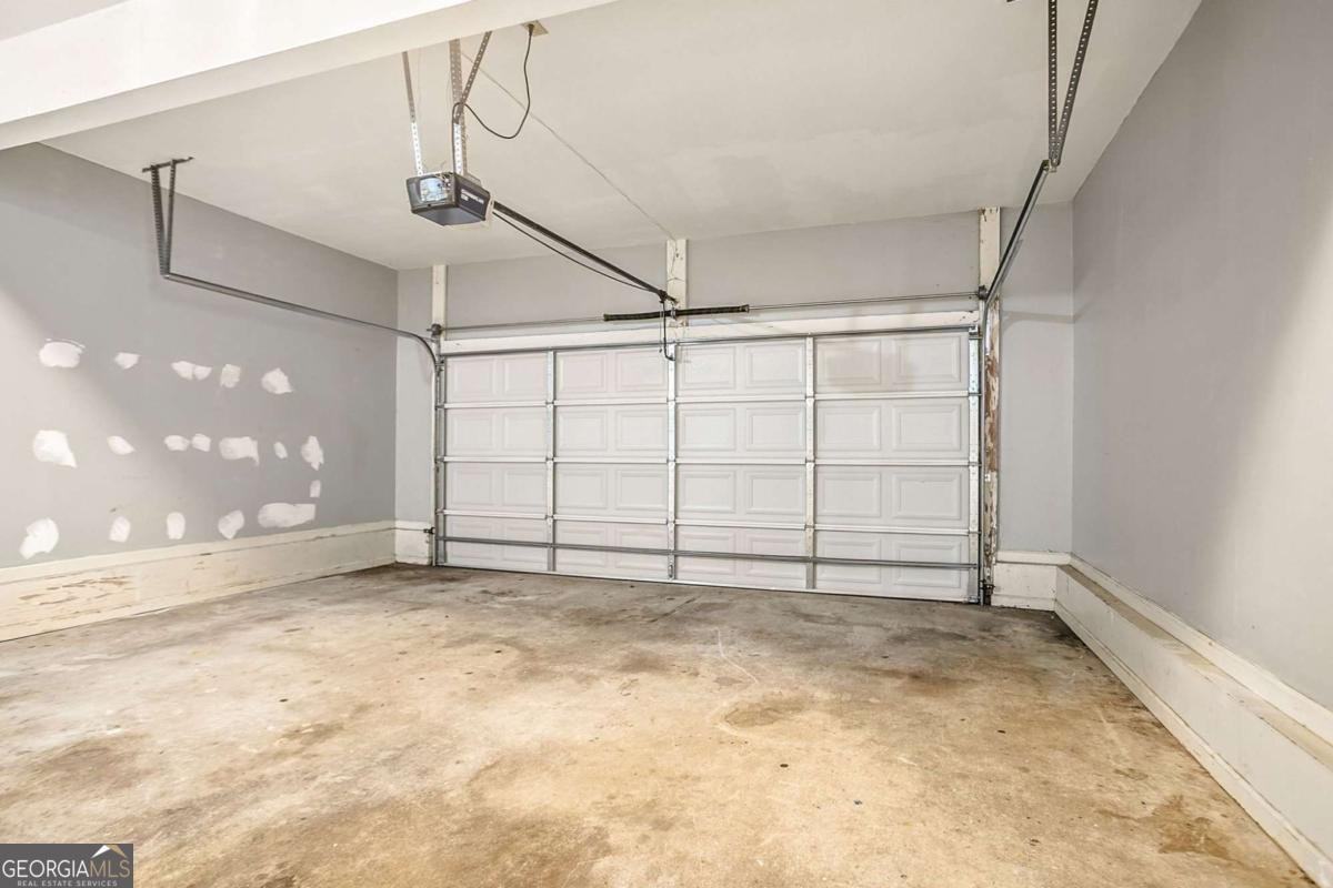140 Glen Holly Drive Roswell - 12