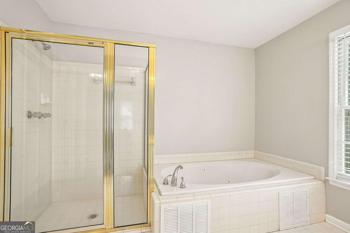 140 Glen Holly Drive Roswell - 24