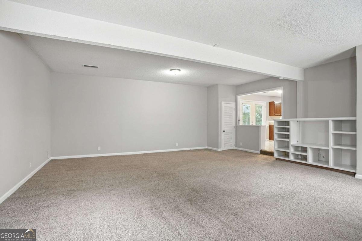 1286 Regal Heights Drive Lithonia - 11