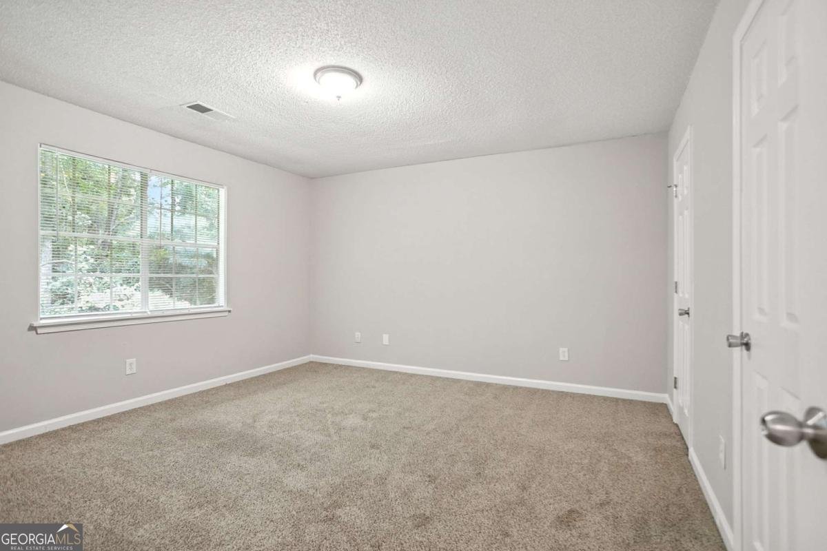 1286 Regal Heights Drive Lithonia - 17