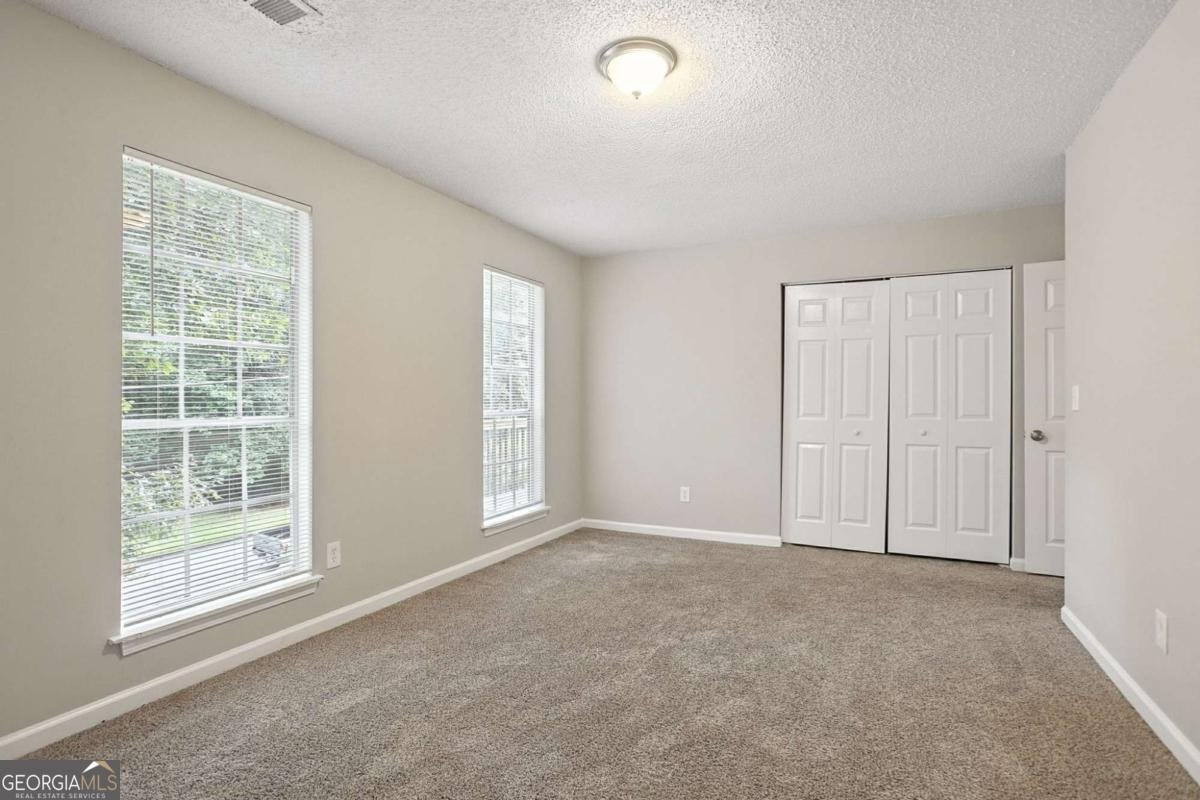 1286 Regal Heights Drive Lithonia - 21