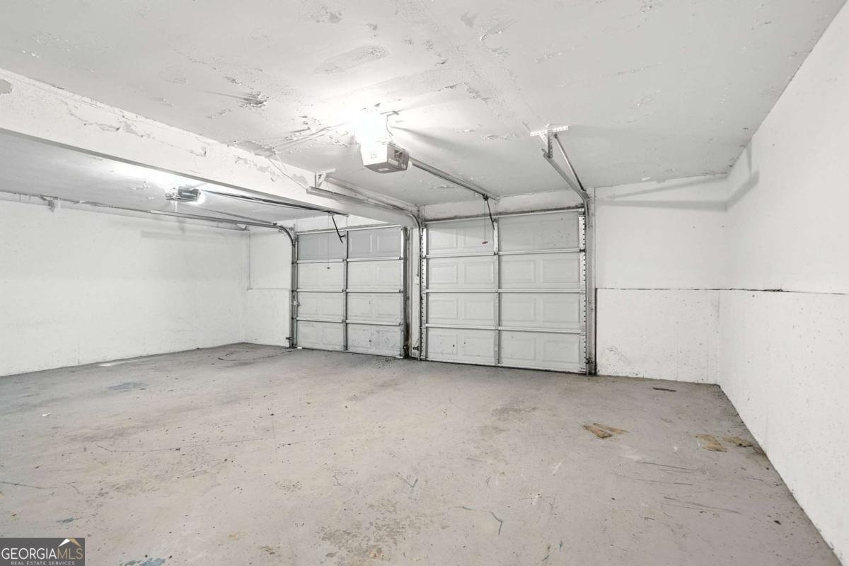 1286 Regal Heights Drive Lithonia - 35