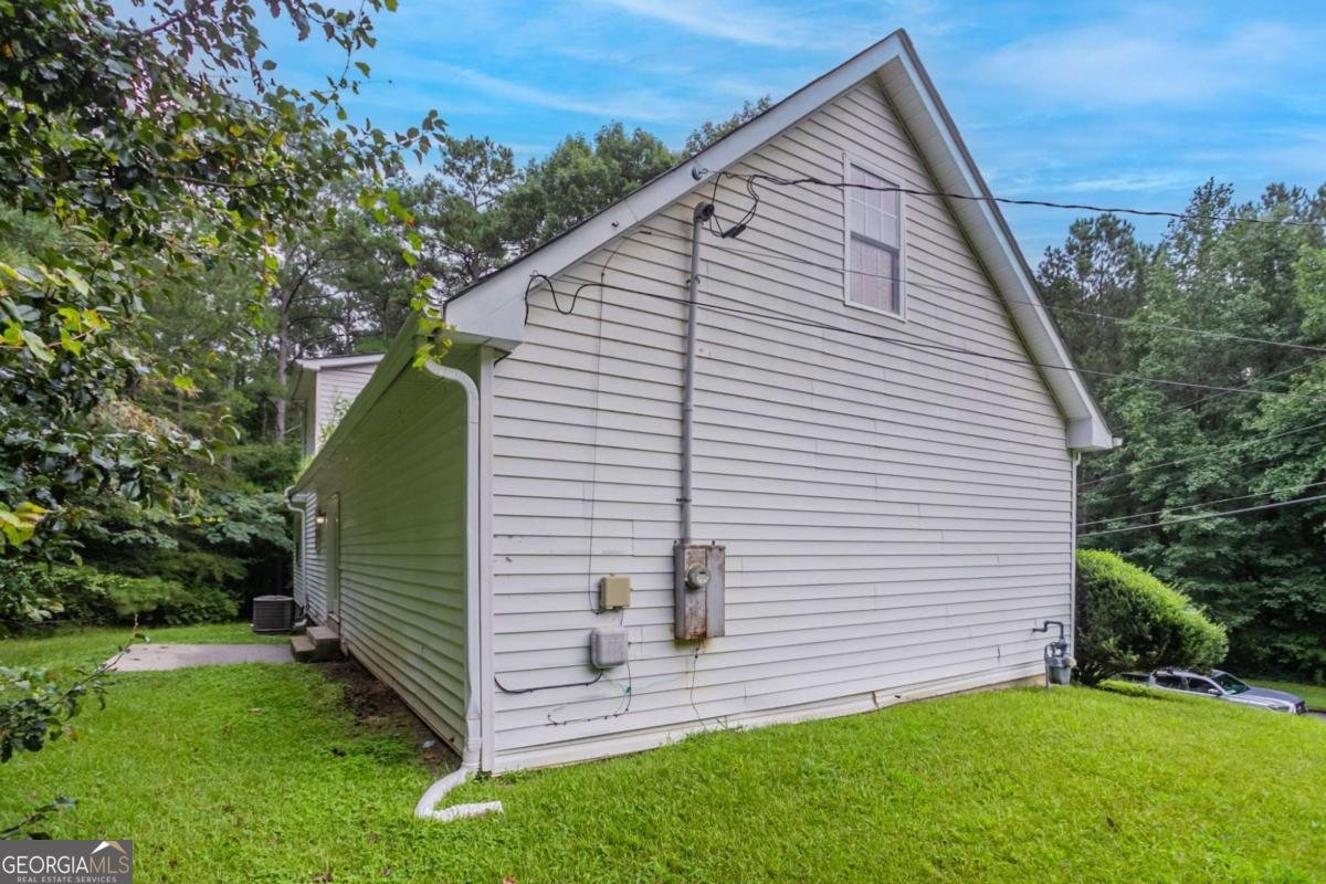 1286 Regal Heights Drive Lithonia - 36