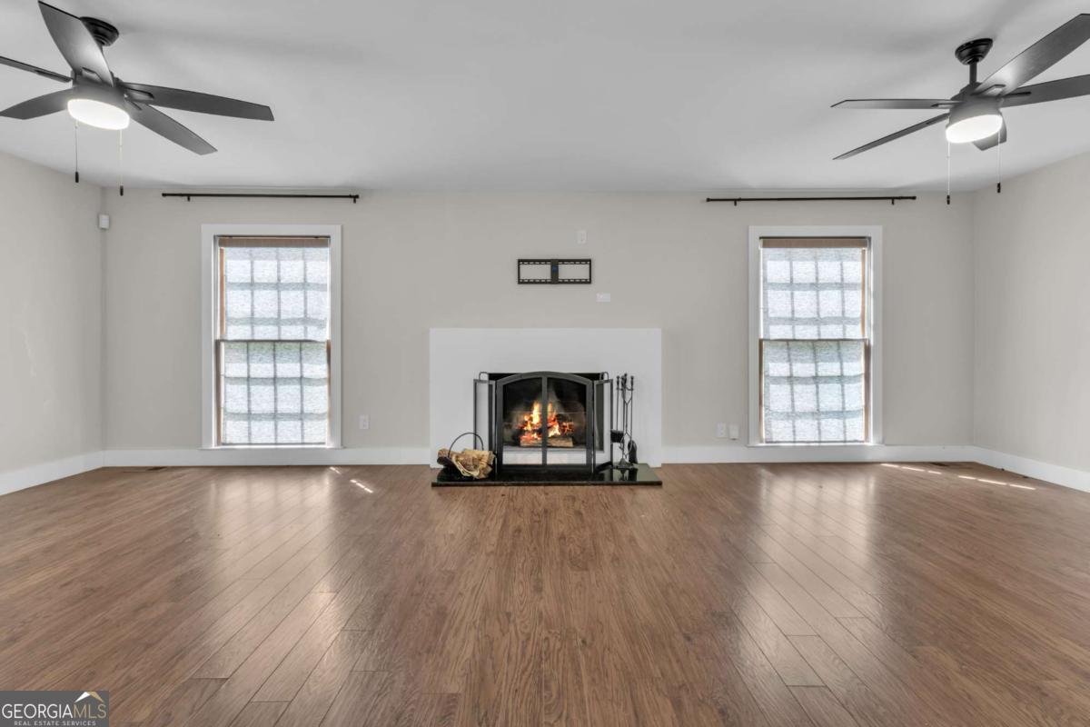 515 Rock Shadow Court Stone Mountain - 3