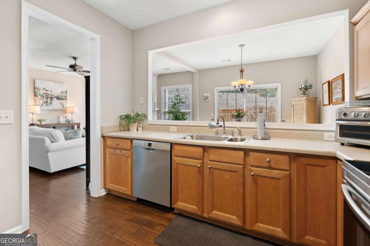 240 Regent Square Woodstock - 11