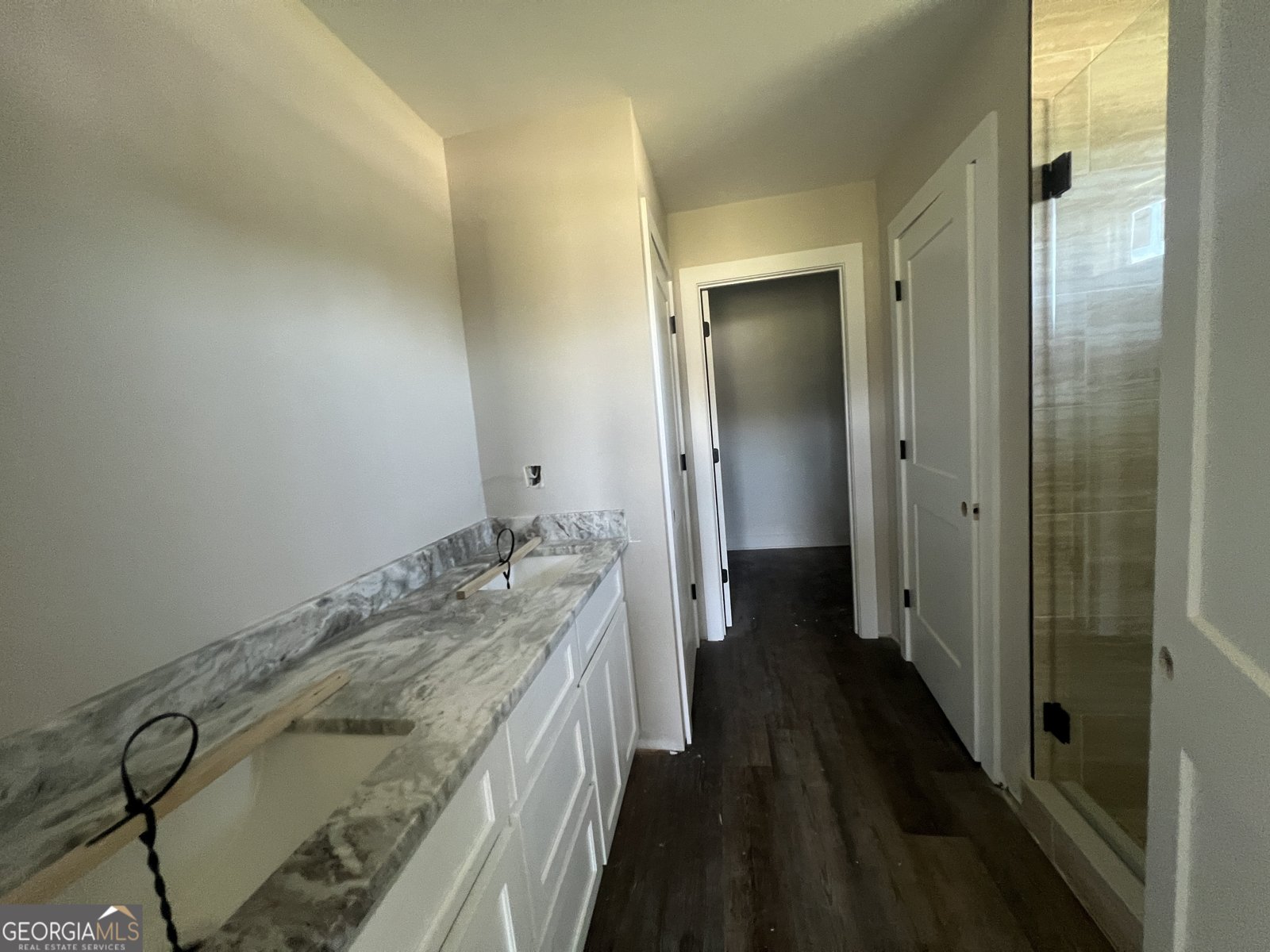 TRACT 12 Laurel Avenue Comer - 7