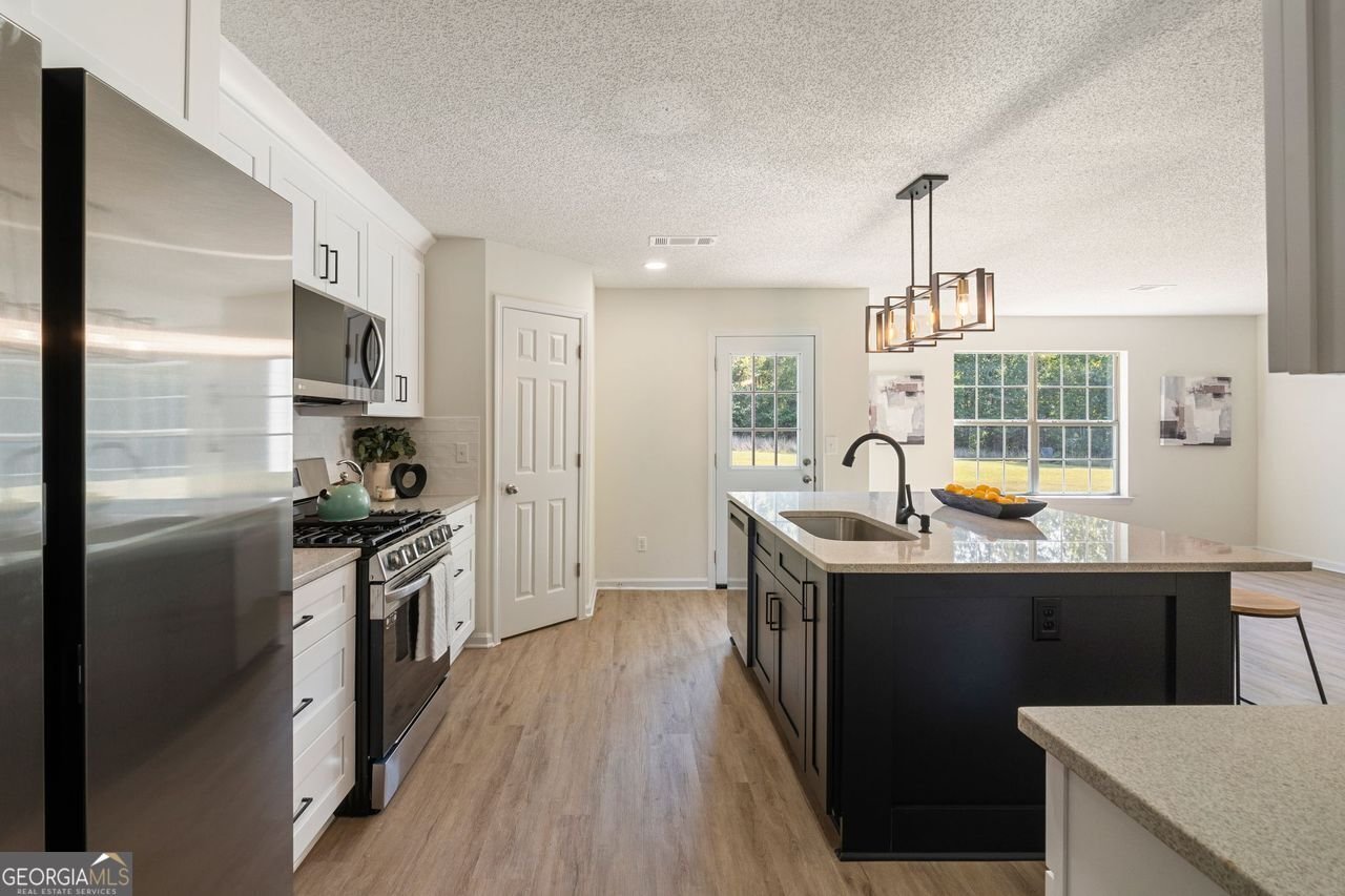 191 KYNDAL Drive Hampton - 12